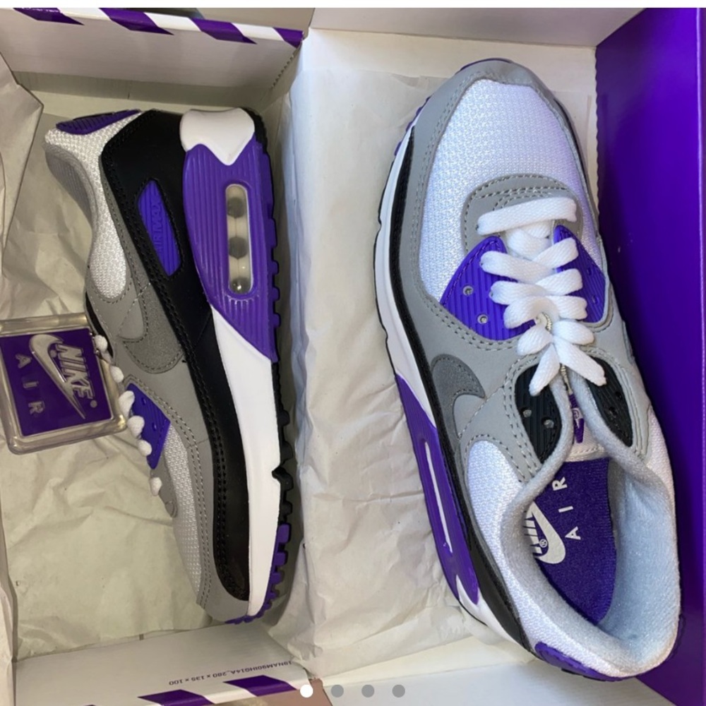 Nike Air Max 90- SOLD OUT ONLINE!